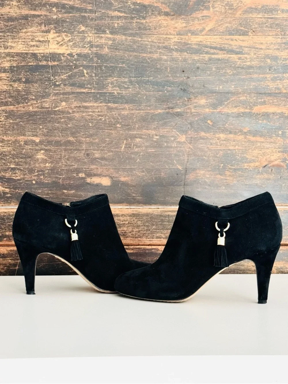 Vince Camuto Indie Sleeze Dark Coquette Black Suede Tassel Ankle Booties, Sz 6.5